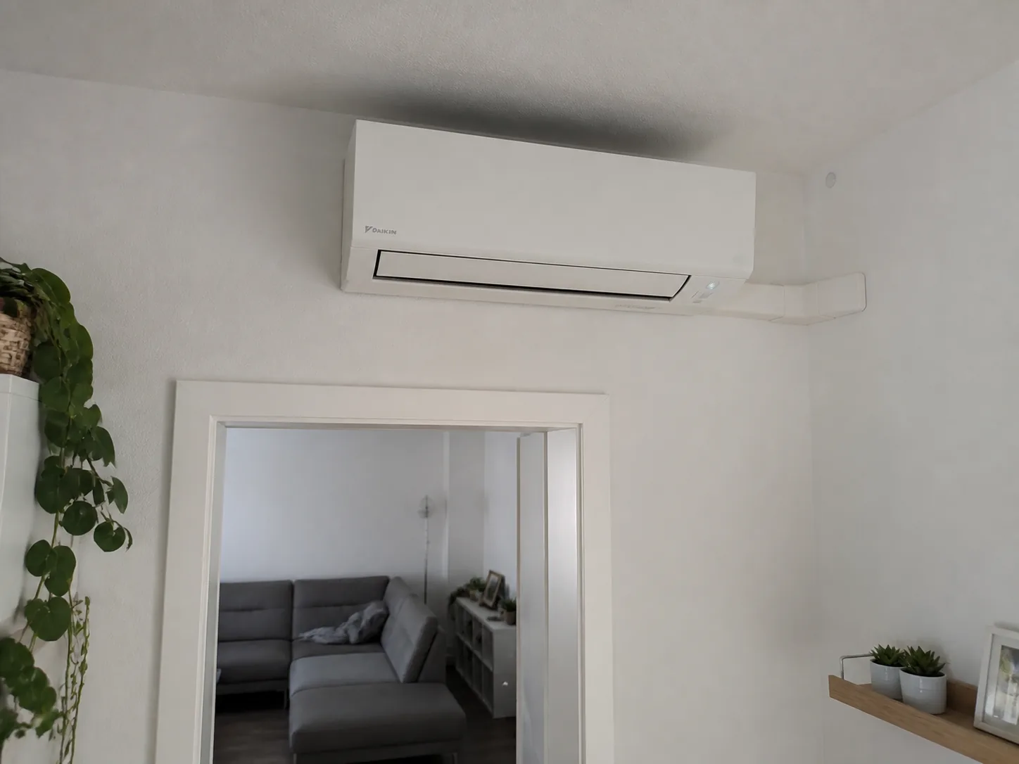 Abgeschlossene Daikin Klimainstallation in einer Wiener Wohnung